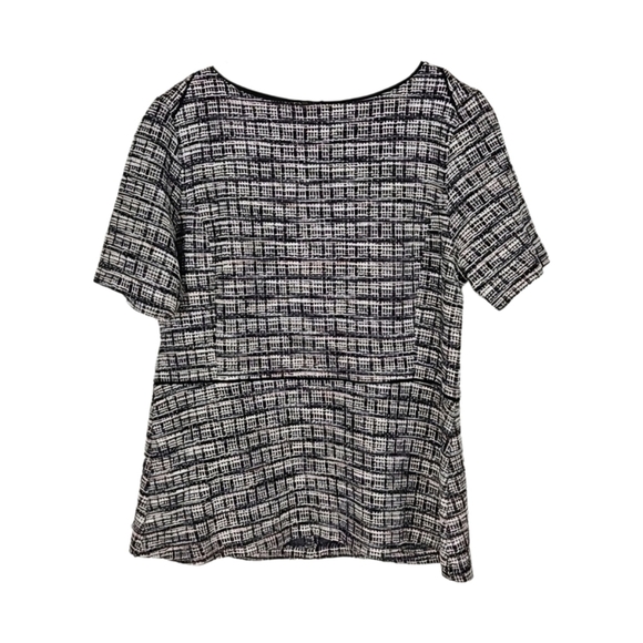 Woven Boucle Short Sleeve Blouse - Picture 4 of 4
